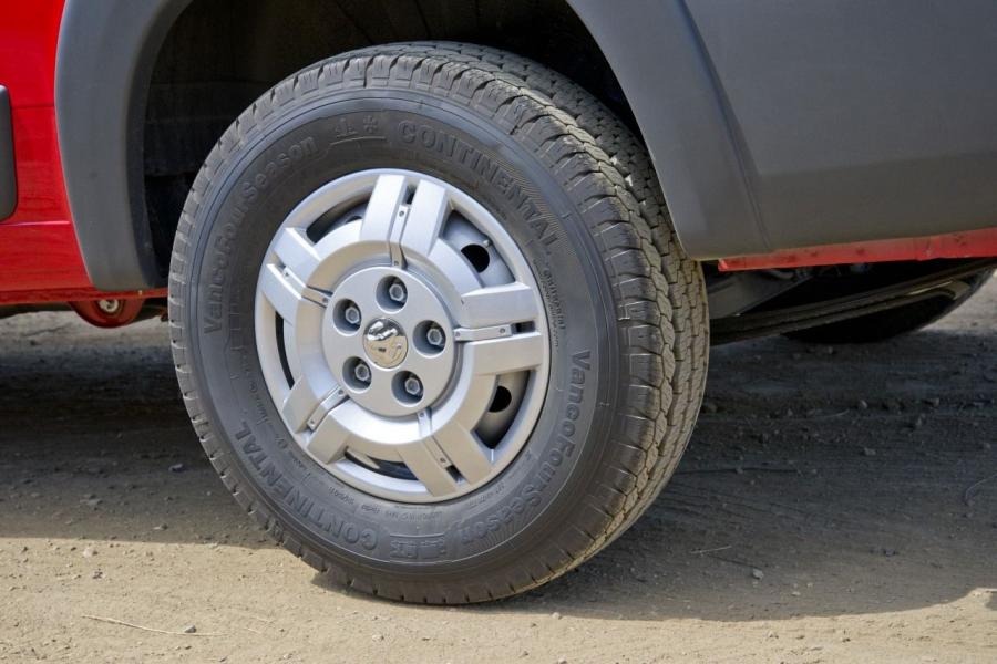  Dodge Ram 2500 ProMaster 2014 года  (фото 2 из 14)